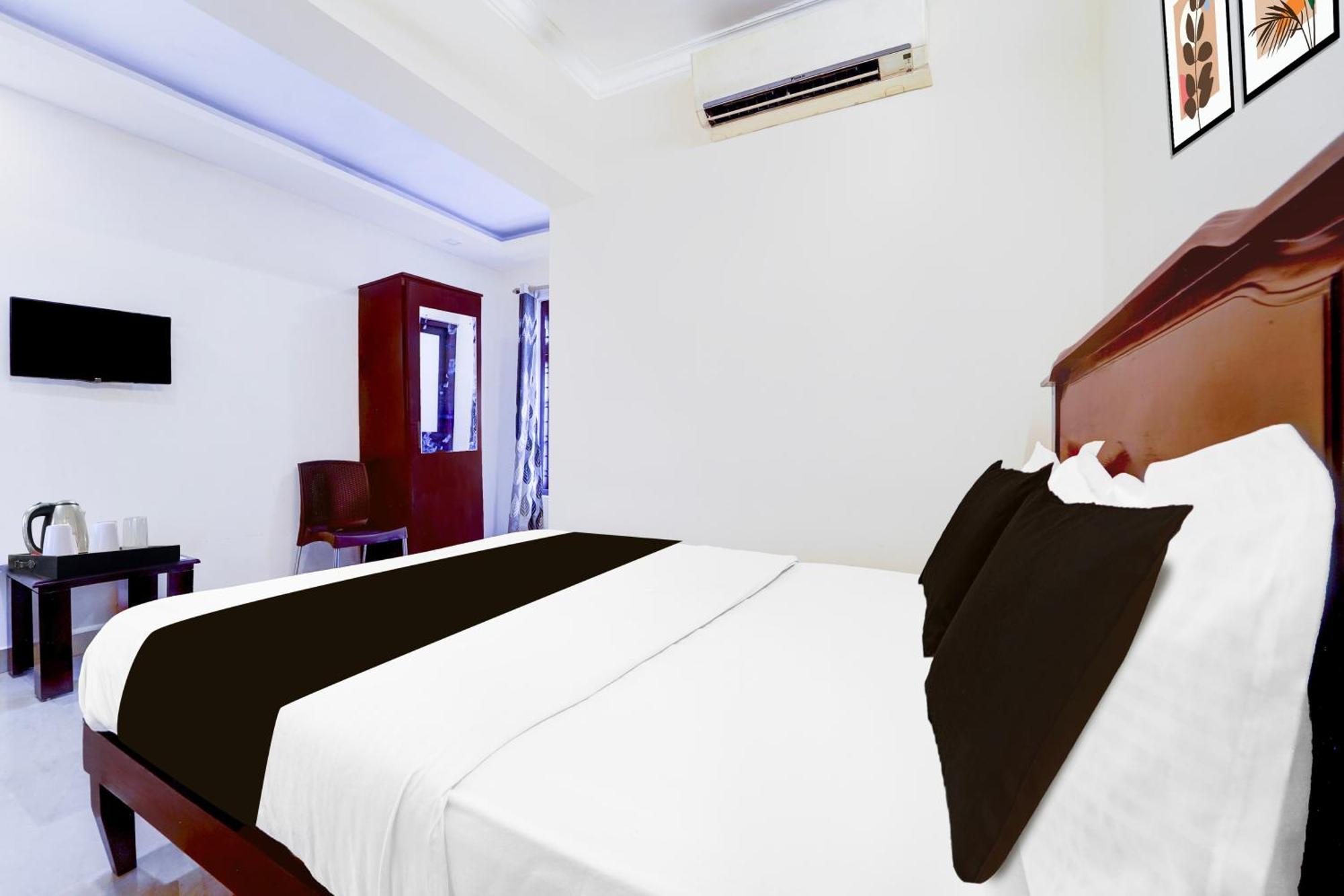 Super Hotel O Dh Road Ernakulam Kochi Exterior foto